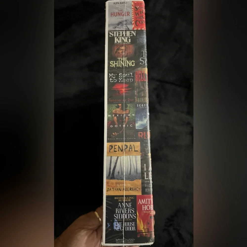 Jigsaw Puzzle "Best Horror Books of All Time", 1000 Piece, 50x70, New Sealed Box - Picture 3 of 6